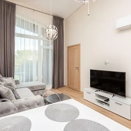 Butas Luxury Harmony In Vanagupe